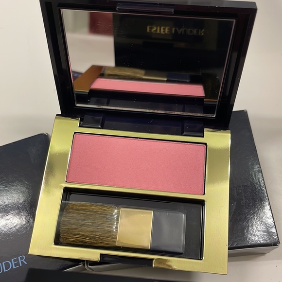 💖Estee Lauder Limited Edition luminizer/Blush💖 - Picture 4 of 5